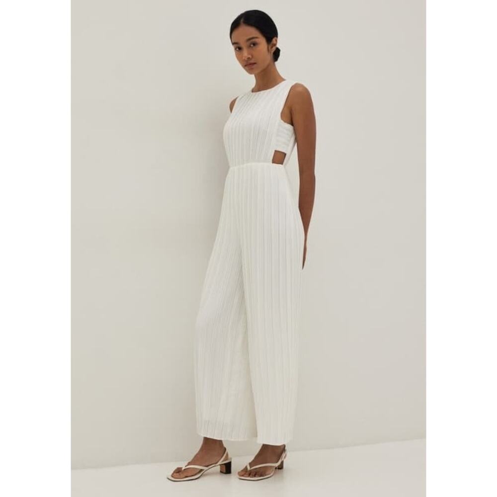 Love Bonito, Journee white pleated‎ jumpsuit wide leg flowing NEW